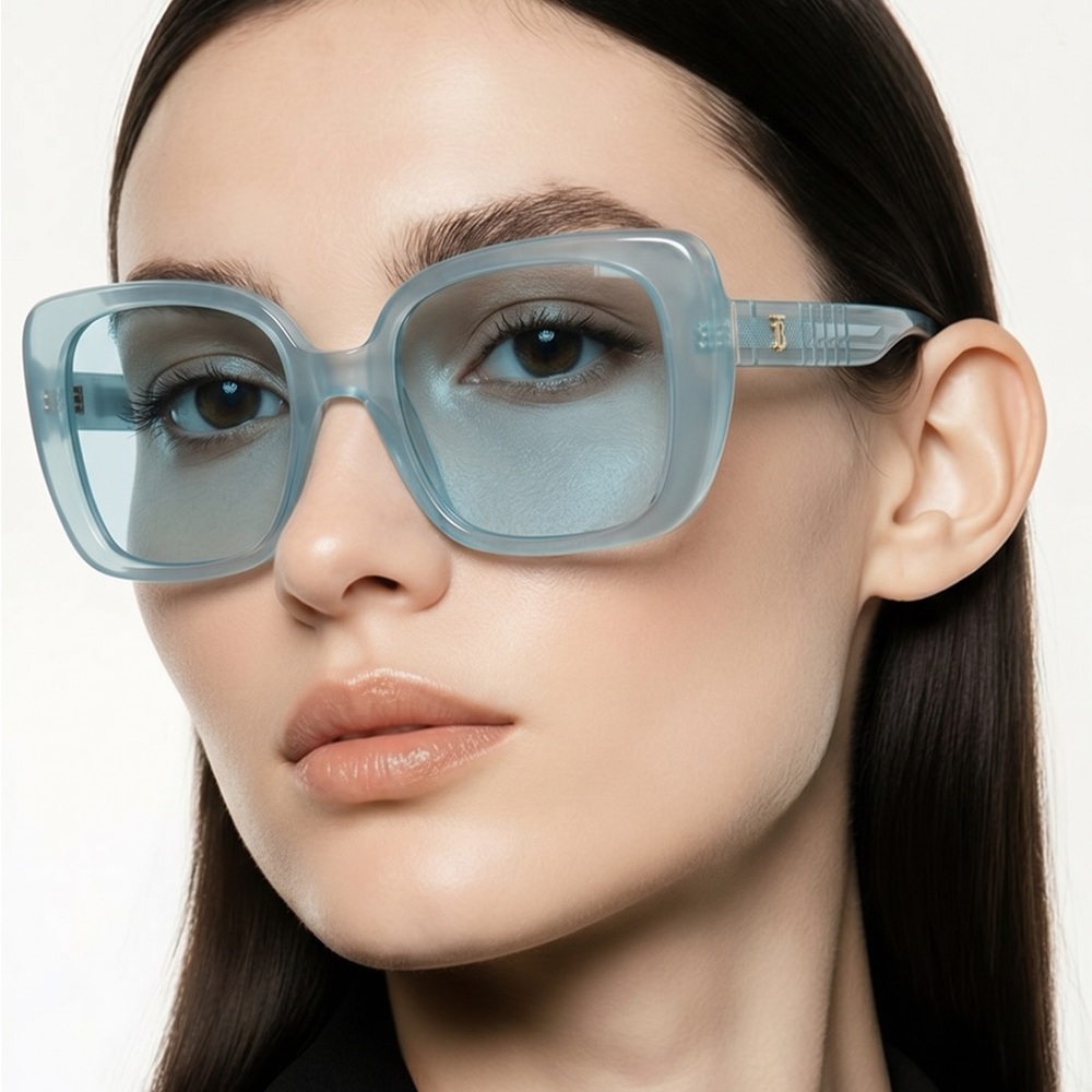 NEW AUTHENTIC Burberry Blue Women's Sunglasses BE4371 4086 - Picture 1 of 11
